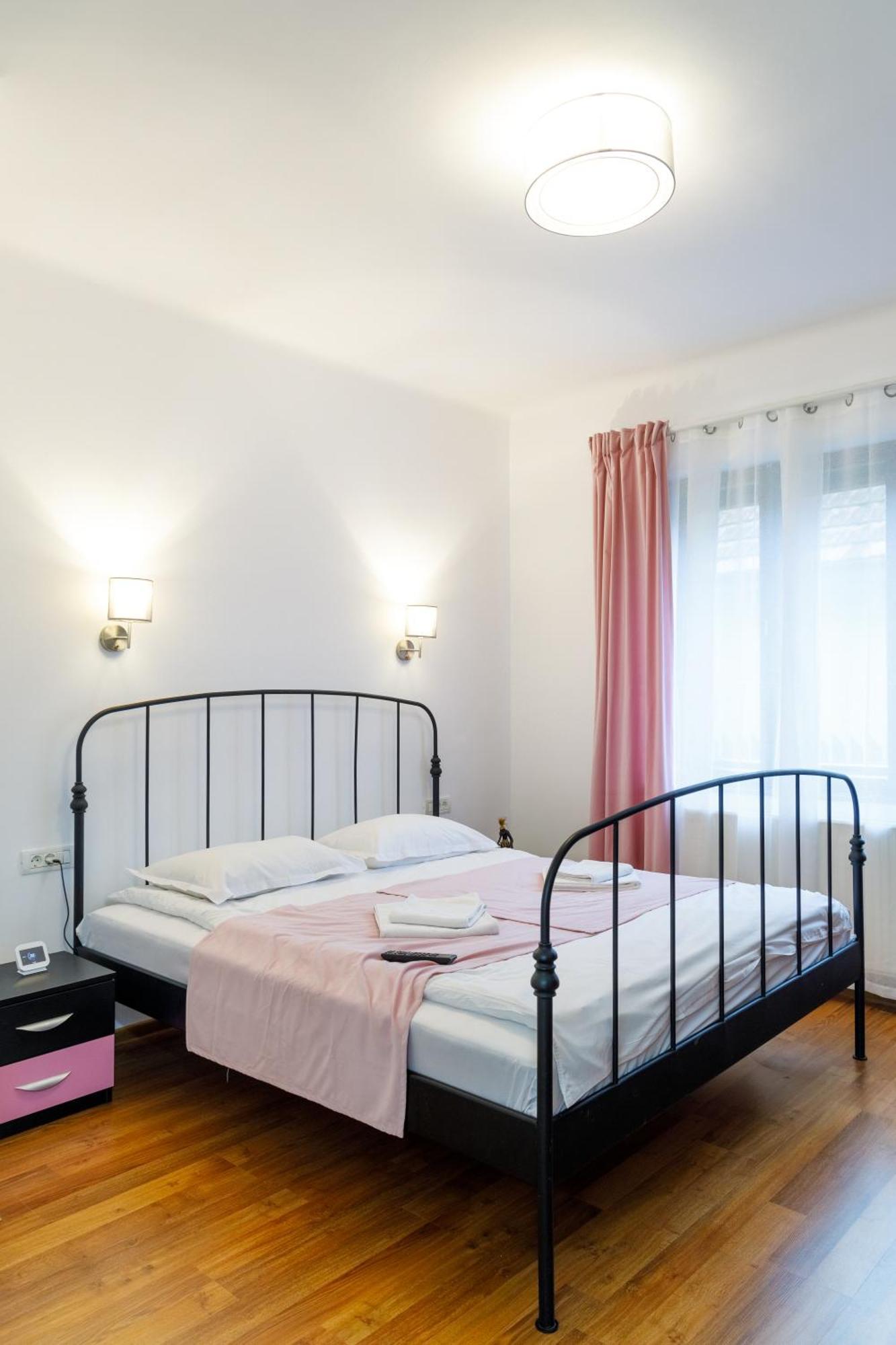 Apartament Modern ブラショフ エクステリア 写真