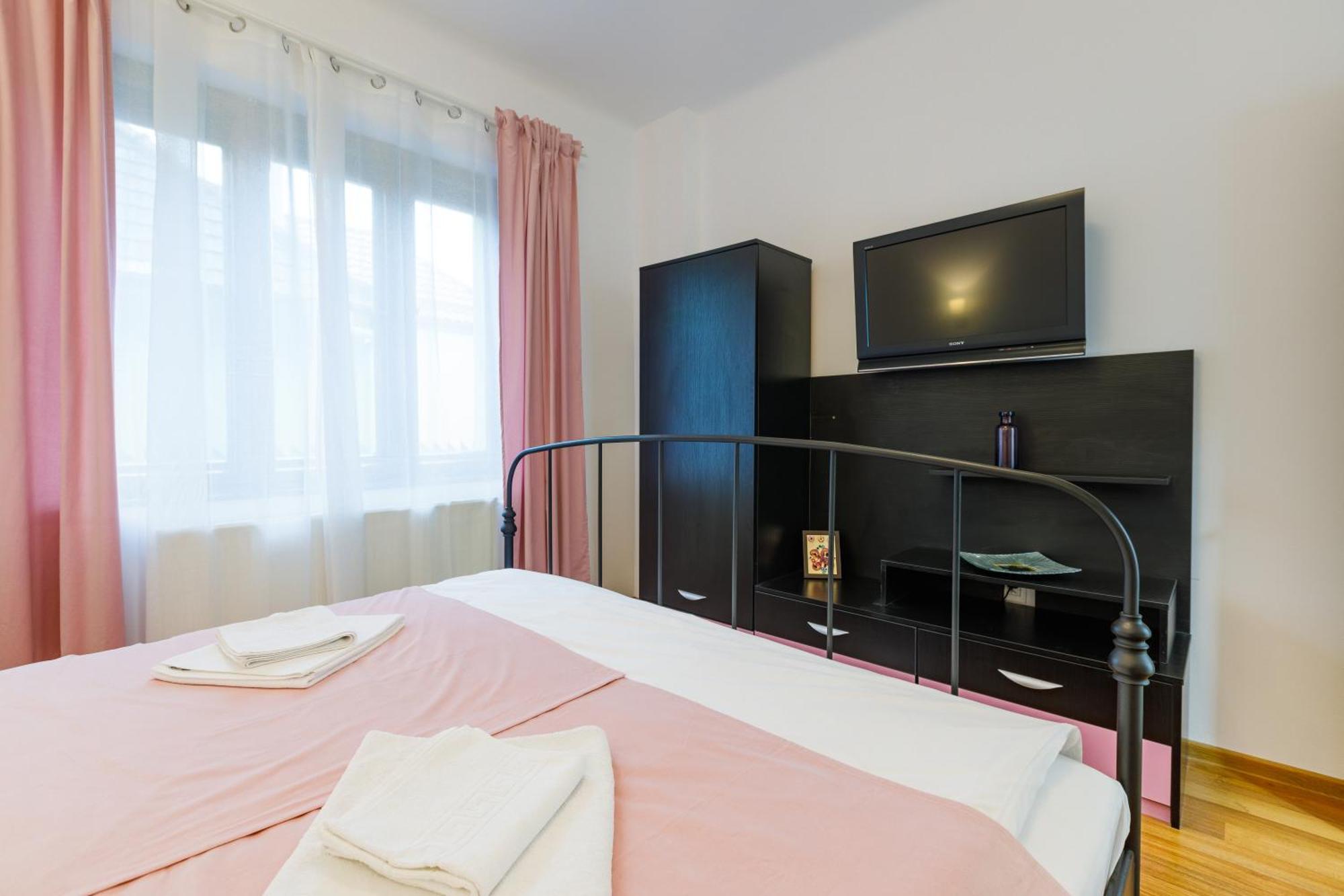 Apartament Modern ブラショフ エクステリア 写真
